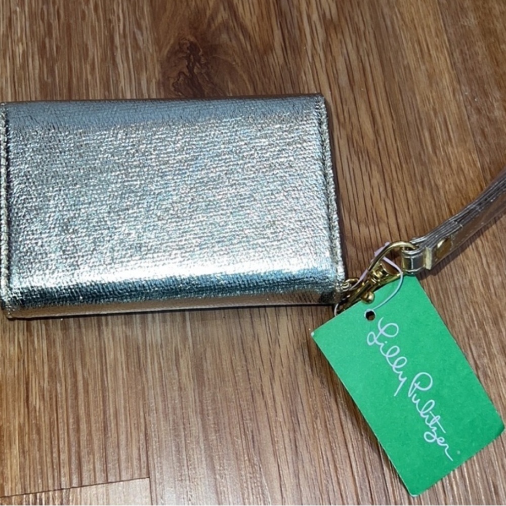 LILLY PULITZER “Ring Me Up” Gold Faux Lizard Wristlet
NEW w/TAG - Picture 7 of 11